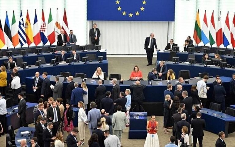 یورپی یونین نے ایرانی پاسداران انقلاب کو ’دہشت گرد تنظیم‘ قرار دے دیا