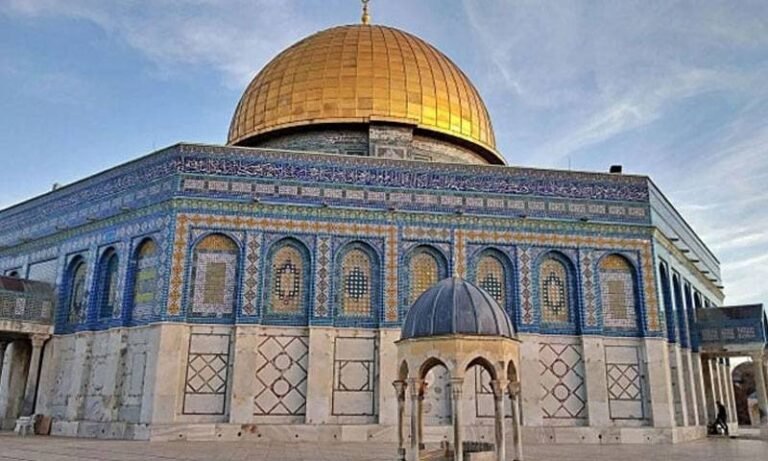 اسرائیل نے مسجد اقصیٰ کے امام کو قبلہ اول سے بے دخل کر دیا