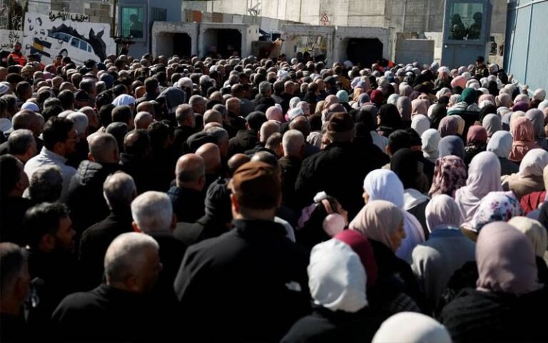 رمضان کریم کا پہلا جمعہ، اسرائیل نے ہزاروں فلسطینیوں کو مسجد اقصیٰ جانے کی اجازت نہیں دی