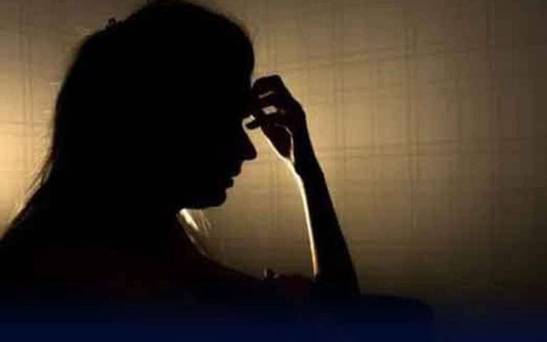 طالبہ کو دوستوں نے نشہ آور چیز کھلا کر اجتماعی زیادتی کا نشانہ بنادیا 