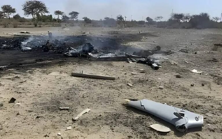بھارت میں ایک اور طیارہ گر کر تباہ
