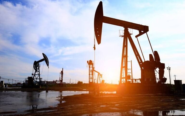 ایران کا تیل کمپنی پر حملہ؛ بحرین نے بھی تیل کی فراہمی منقطع کردی
