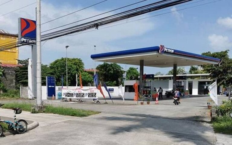 ایندھن بحران فلپائن میں سیکڑوں پیٹرول پمپ بند