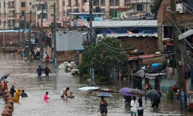 نیپال میں سیلاب سے تباہی 8 افراد ہلاک متعدد دیہات زیرِ آب