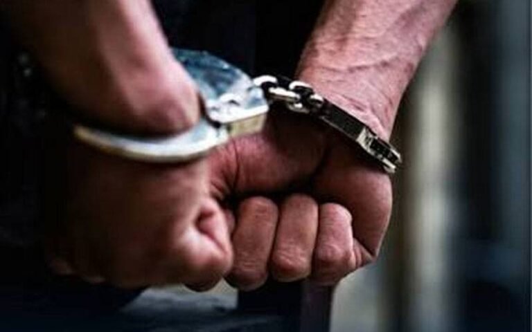 گرفتاری کا خوفشامی شہری 13 سال تک فریج کے پیچھے چھپا رہا