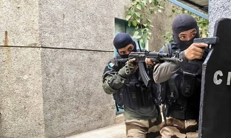انڈسٹریل سکیورٹی فورس کے اہلکارکی فائرنگ سے 4 ساتھی اہلکار ہلاک