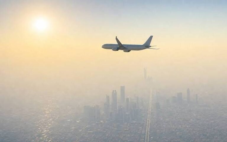   بڑی ائیرلائنز نے ریاض کیلئے پروازیں معطل کردیں