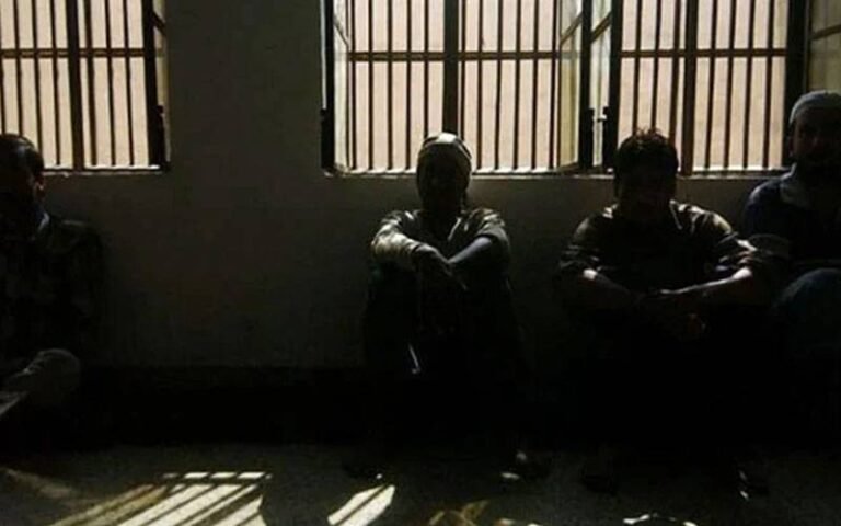 اتر پردیش میں ووٹرز لسٹ دھاندلا میں ملوث تین اہلکاروں پر مقدمہ درج ہو گیا