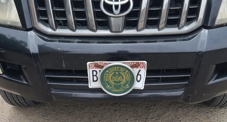 SHC orders removal of unauthorised green number plates