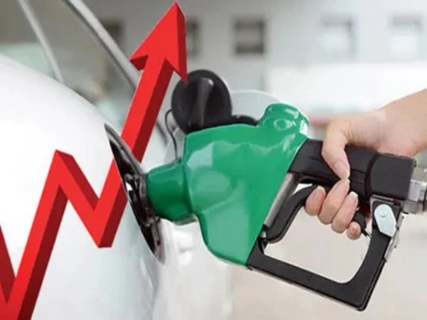 پیٹرولیم مصنوعات کی قیمتوں میں بڑے اضافے کا امکان