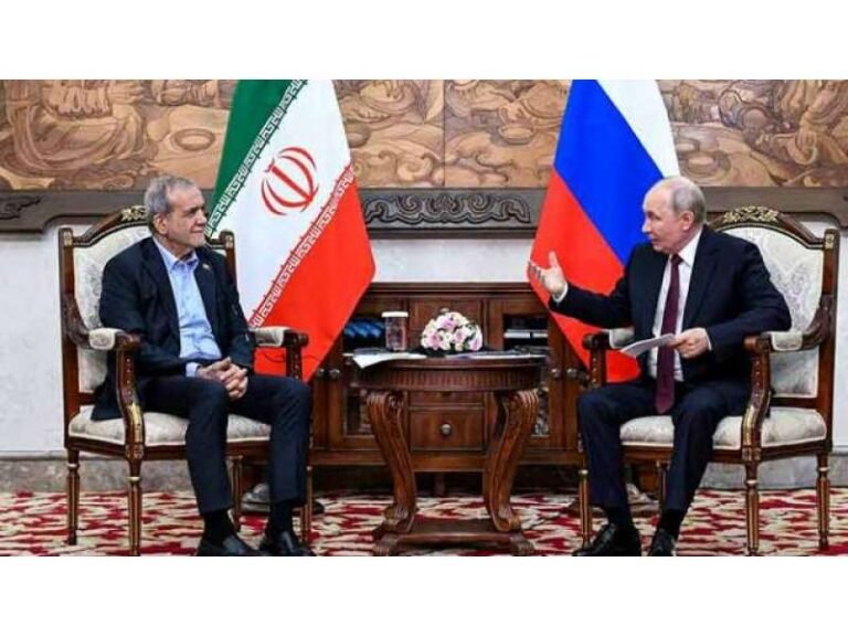 روسی صدرولادیمیر پوتن کی بشکیک میں ایرانی ہم منصب مسعود پزشکیان سے ملاقات وفد میں وزیر خارجہ سرگئی لاوروف، نائب وزیراعظم الیکسی ، کریملن کے ترجمان دیمتری پیسکوف سمیت اعلی عہدیدار شریک تھے