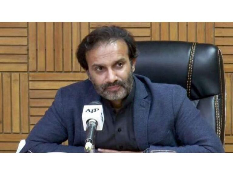 کیا عمران خان کو قید تنہائی رکھنا ٹارچر نہیں ہے؟ مان جائیں! وہ ایسے نہیں ٹوٹے گا، عون عباس بپی کبھی کسی نے یہ پوچھا کہ ہم لانگ مارچ کیوں رہے ہیں؟اگر ایمرجنسی کا پہلاوکٹم خیبرپختونخواہ بنا ، پھرکسی بھی صوبے میں لگ سکتی ہے، اس’بلا‘ نے پھر یہ دروازہ چھوڑنا نہیں، رہنماء پی ٹی آئی