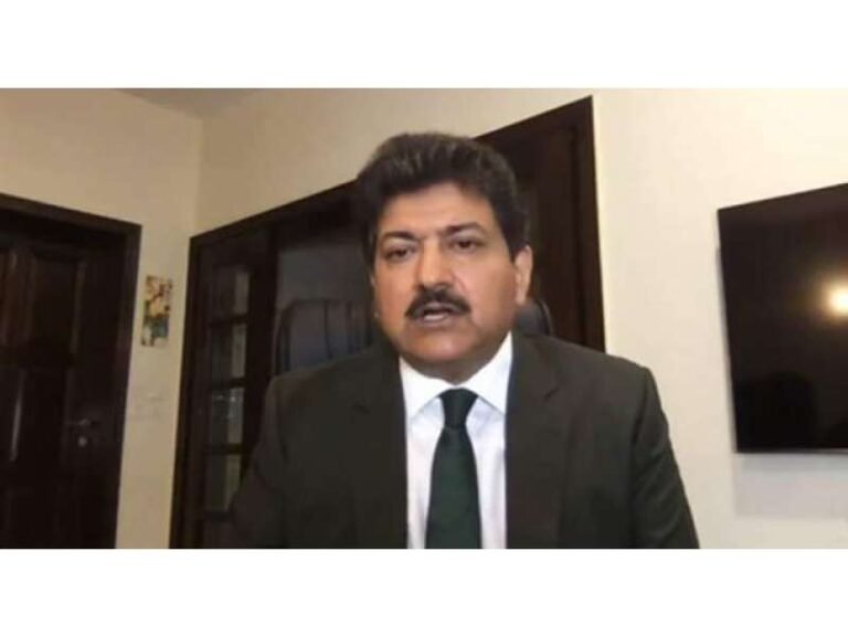 حکومت کو توہین عدالت کی کاروائی کا کوئی ڈر نہیں وہ سمجھتے ہیں دنیا بدل چکی ہے وہ زمانہ گیا جب یوسف رضا گیلانی کو نااہل کردیا تھا، 26 اور 27 ترمیم کے بعد عدالتیں ہمارا کچھ نہیں بگاڑ سکتی۔ حامد میر