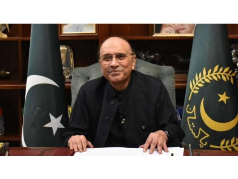 سوال ہی پیدا نہیں ہوتا کہ آصف زرداری ایوان صدر سے چلے جائیں، نجم سیٹھی کا دعویٰ وہ اپنے میڈیا کے دوستوں کے ذریعے خبریں اُڑا رہے ہیں کہ آصف زرداری چھوڑنا چاہ رہے ہیں، وہ کوشش کررہے ہیں کہ 28 ویں ترمیم پر کوئی لین دین ہو جائے، سینئر صحافی و تجزیہ کار کی گفتگو