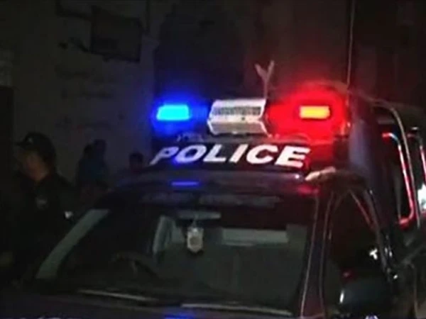 کراچی، دو مختلف مقامات پر پولیس مقابلے، دو ملزمان زخمی حالت میں گرفتار