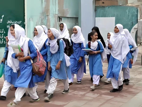 وفاقی وزیرِ تعلیم کا ملک بھر میں “نو چائلڈ لیفٹ بیہائنڈ” مہم کے آغاز کا اعلان