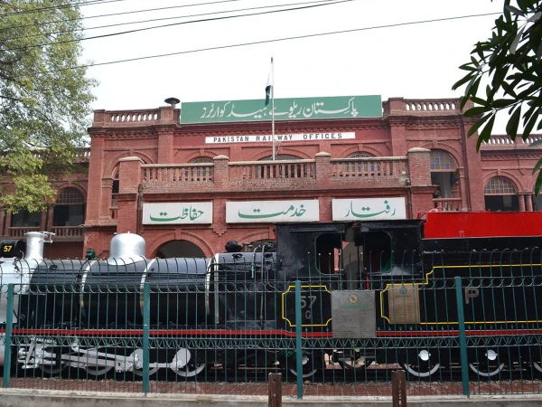 لاہور، ریلوے میں بجلی بلوں کی مد میں کروڑوں روپے کی بوگس ادائیگیوں کا انکشاف 77 railway headquarters1741618642 0