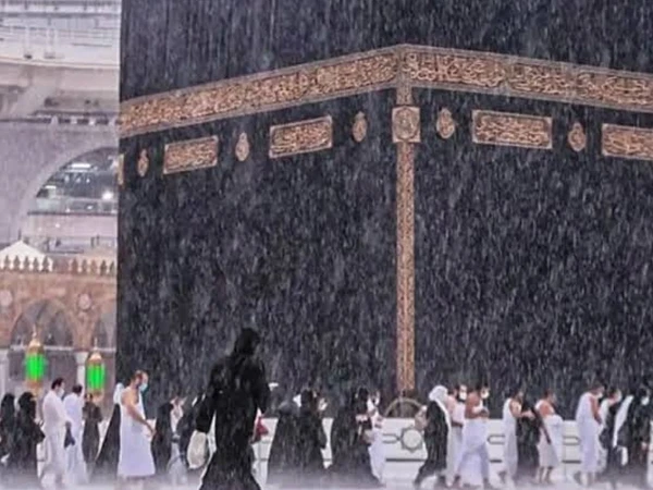 rain in khana kaaba1792022618 0