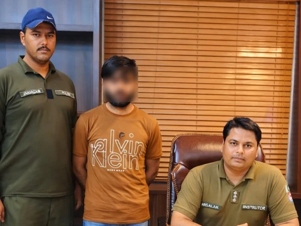 لاہور: ادھار سے بچنے کے لیے ڈکیتی کا ڈرامہ، جھوٹی کال کرنے والا ملزم گرفتار 102 umer 861775991279 0