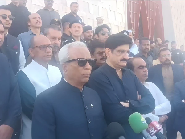 میرا سیاسی اور عوامی کردار مراد علی شاہ ادا کریں گے، گورنر سندھ 6 umer1774246848 0