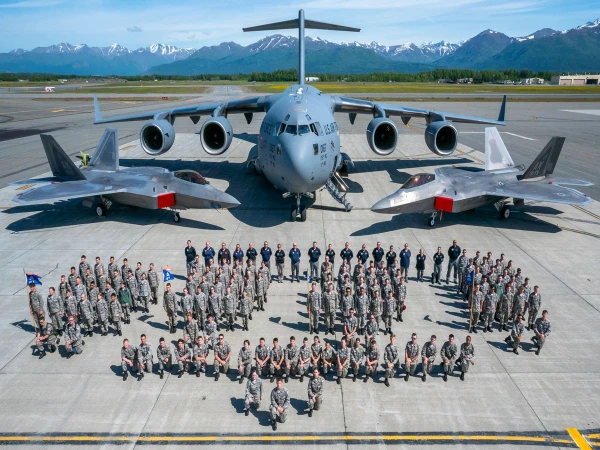 برطانیہ نے ایران پر حملوں کیلیے امریکا کو اپنے فوجی اڈّے دینے کی منظوری دیدی 92 untitled 11774033009 0