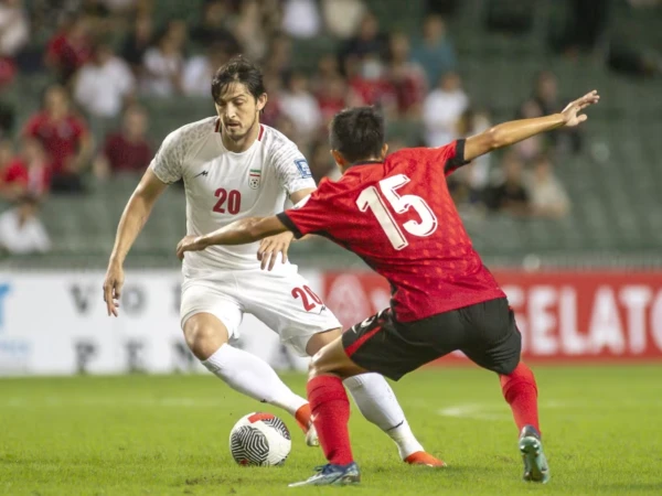 ایرانی فٹبال ٹیم کے کھلاڑی کو بے وفائی کے مبینہ فعل پر قومی ٹیم سے نکال دیا گیا 7 untitled 2026 03 22t221535 2611774200020 0