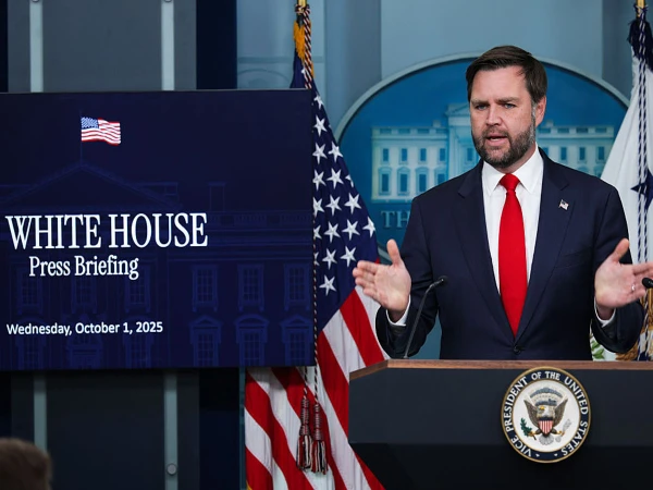 us j d vance pres briefing white house1781802361 0