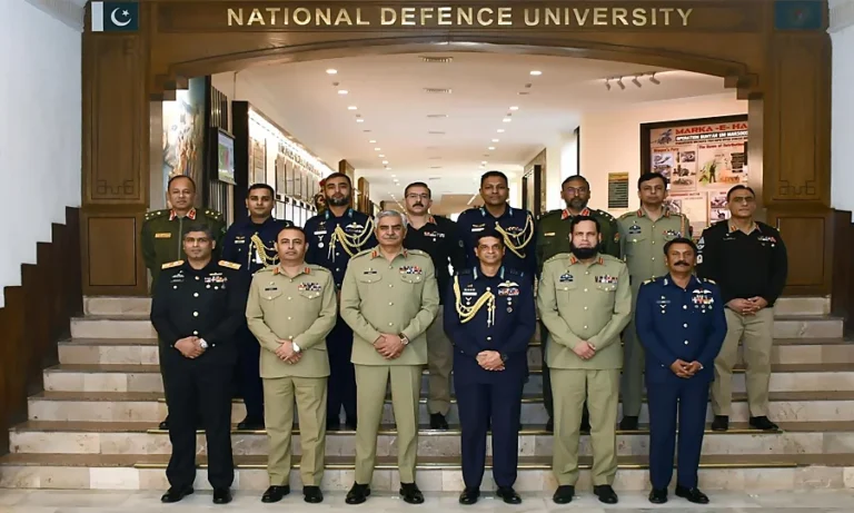 بنگلہ دیش ایئر فورس کے سربراہ کا نیشنل ڈیفنس یونیورسٹی کا دورہ