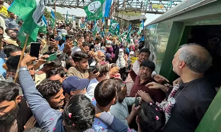وزیر اعظم کی درخواست پر جماعت اسلامی کا لانگ مارچ عارضی طور پر ملتان میں روکنے کا فیصلہ