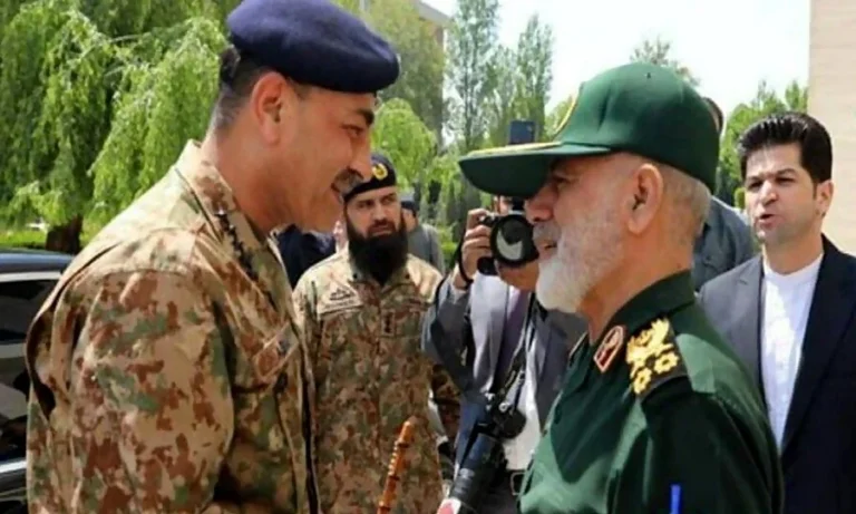 فیلڈ مارشل عاصم منیر کا ایران کے خاتم الانبیاء ہیڈکوارٹرز کا دورہ