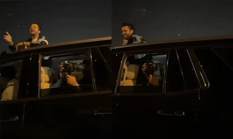 چلتی گاڑی میں مداحوں کی آواز سن کر عاطف اسلم بھی گنگنانے لگے، دلچسپ ویڈیو وائرل