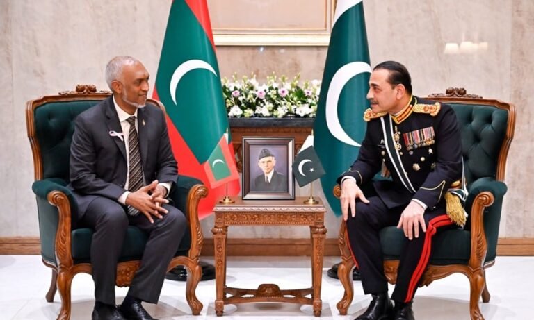 فیلڈ مارشل کی مالدیپ کے صدر سے ملاقات، دفاعی تعاون بڑھانے پر اتفاق