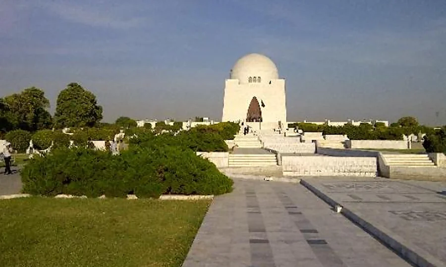 مزار قائد.webp