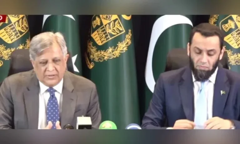 ایک ملک میں دو خارجہ پالیسیاں نہیں چل سکتیں، صدر نے آئین کے تحت ایمرجنسی نافذ کی، وفاقی وزراء