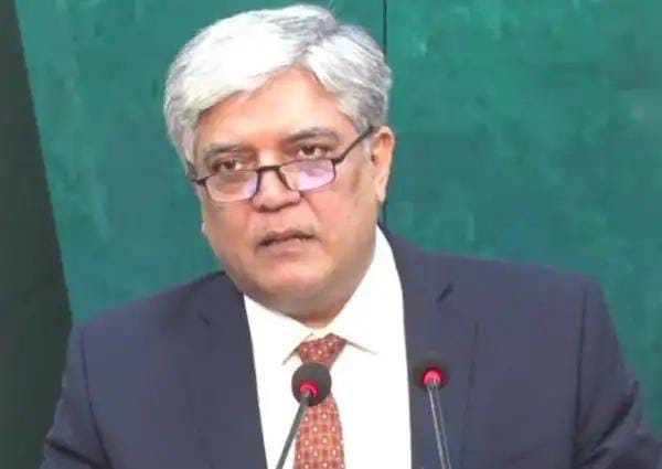 پاکستان کی ایران کی ایٹمی تنصیبات پر امریکی حملوں کی شدید مذمتیہ حملے اسرائیل کی جانب سےجاری جارحیت کے تسلسل میں کیے گئے جن پر پاکستان کو نہایت گہری تشویش ہے، ترجمان دفتر خارجہ