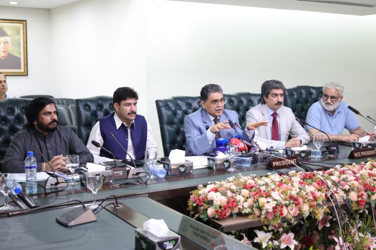 لاجسٹک سروسز پر ود ہولڈنگ ٹیکس میں اضافہ ٹرانسپورٹ سیکٹر کیلئے تباہ کن ہوگا، حکومت فوری طور پر فیصلے پر نظرثانی کرے: صدر لاہور چیمبر میاں ابوذر شاد