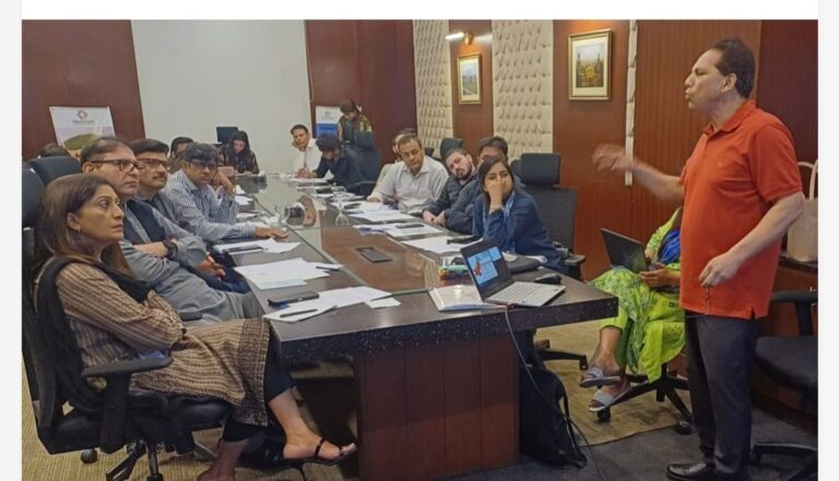 ایل جی ایف اور پاک پارٹنرشپ کے اشتراک سے موسمیاتی تبدیلی کے بڑھتے رحجان اور انسانی زندگی پر اس کے اثرات کے حوالے سے صحافیوں کے لیے تربیتی ورکشاپ کا انعقاد کیا