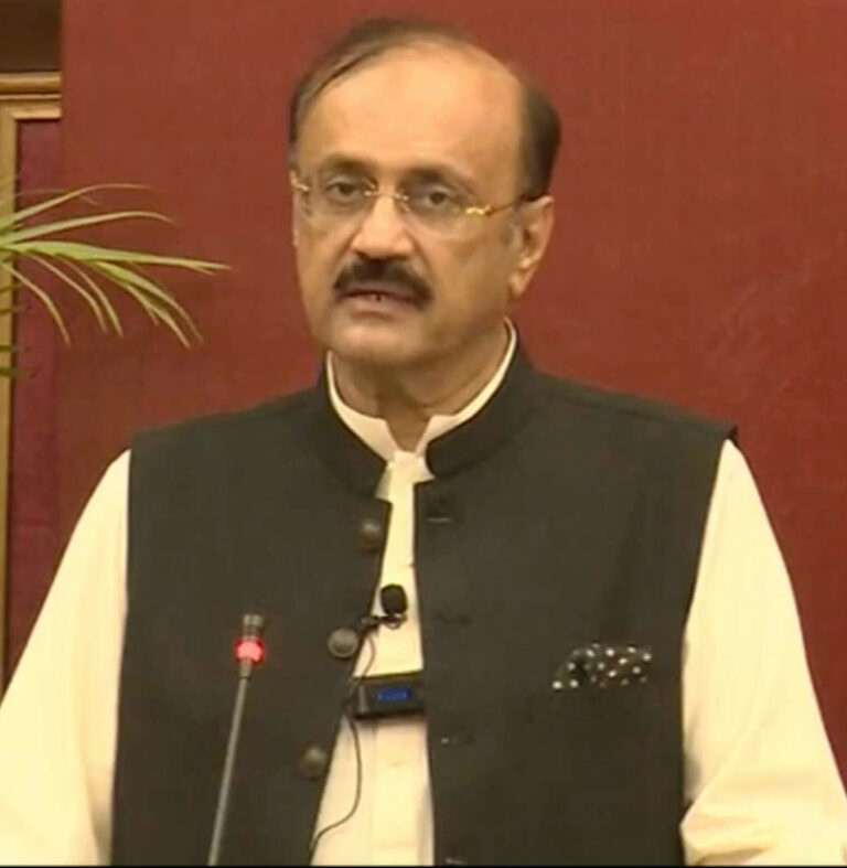 لا ہور (انٹرنیشنل کارسپونڈنٹ پنجا ب فرزانہ چوہدری)اپوزیشن لیڈر ملک احمد خان بھچر پنجاب اسمبلی کی پنجاب اسمبلی میڈیا ہال میں گفتگو