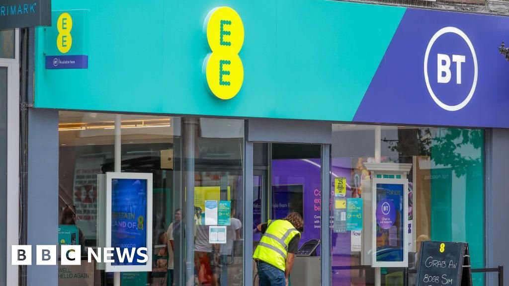 EE says latest outage fixed after 'technical fault'