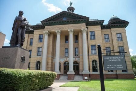 Access to mental health services, prenatal care among top barriers in Fort Bend County, survey finds | Houston Public Media