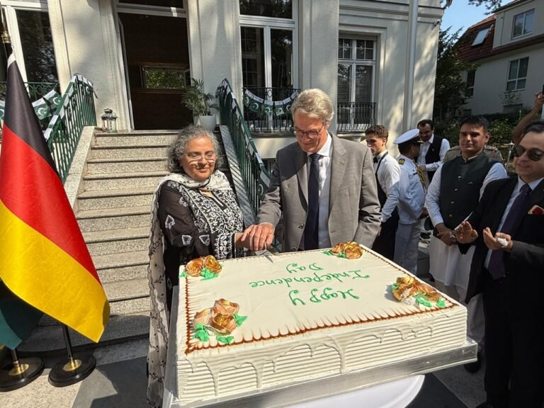 Pakistan’s 79th Independence Day Celebrated at Pakistan House in Berlin; Ambassador Saqlain Syeda Calls for Unity and Hard Work