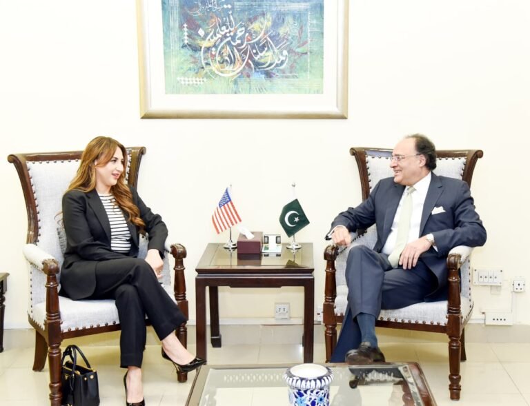 Pakistan, United States Pledge to Expand Trade and Investment Ties