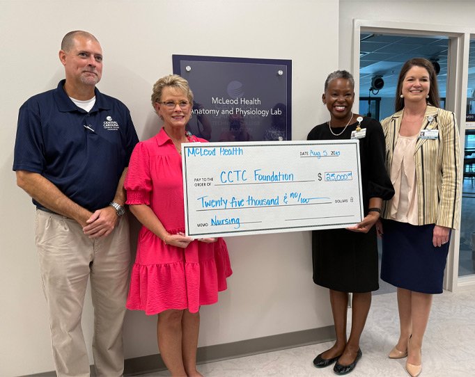 Central Carolina Technical College Names Lab After McLeod Health