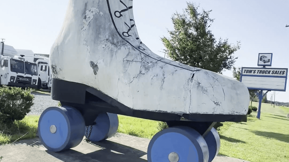 The World’s Largest Roller Skate is a must-see Virginia roadside attraction