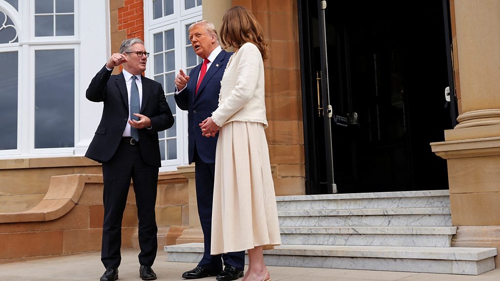 Starmer arrives at Turnberry for talks with Trump 1 Starmer arrives at Turnberry for talks with Trump