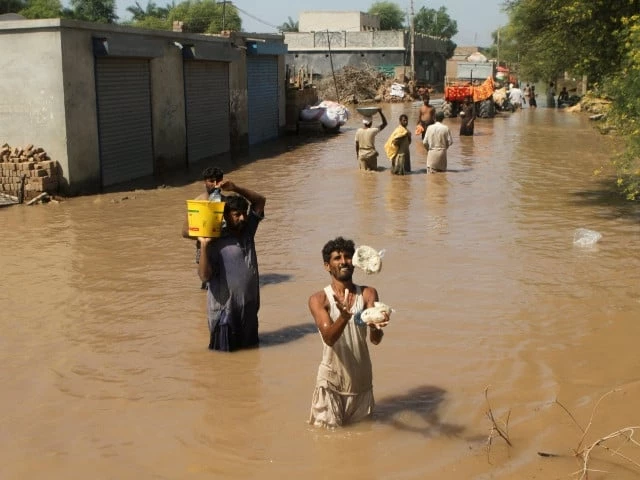 Floodwaters recede as rivers stabilise in Punjab | The Express Tribune
