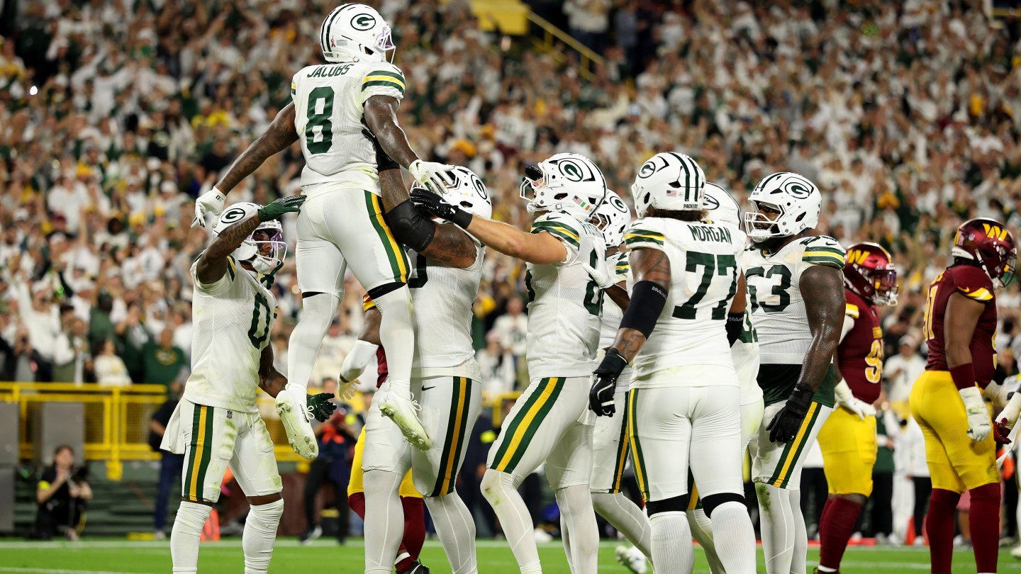 NFL on Sling TV: How to Livestream Cleveland Browns vs. Green Bay Packers