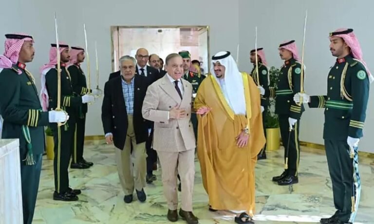 Pakistan’s Prime Minister Departs for UK After Concluding Historic Visit to Saudi Arabia