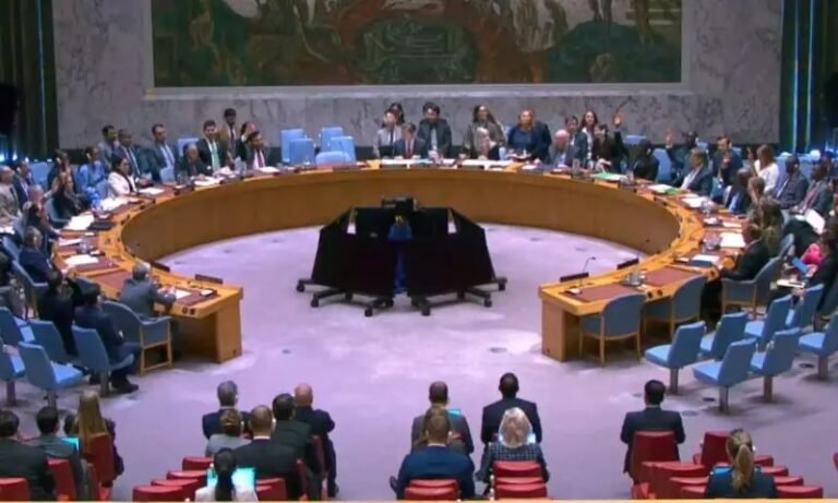 UN Security Council Rejects Resolution to Ease Sanctions on Iran
