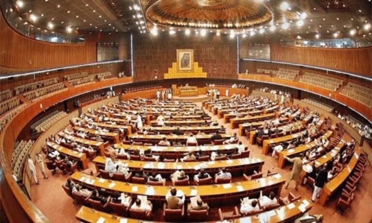 Pakistan to Brief Parliament on Defense Pact with Saudi Arabia